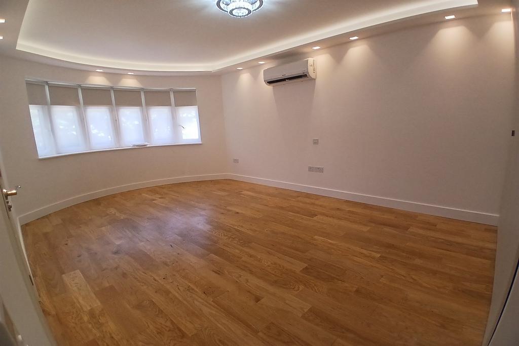 House in London - View 5