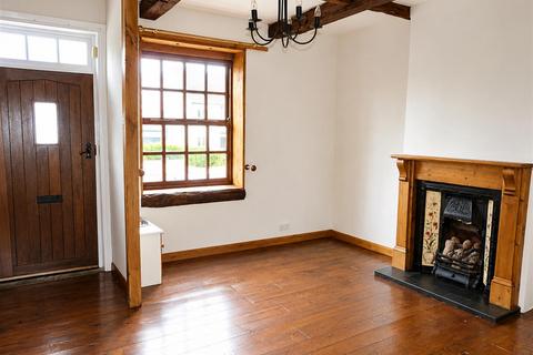 2 bedroom end of terrace house for sale, Main Street, Elloughton
