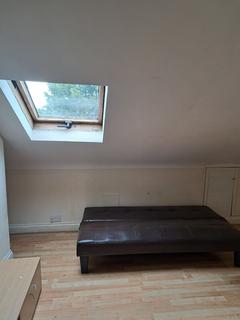 2 bedroom flat to rent, Osterley Park Road, Southall