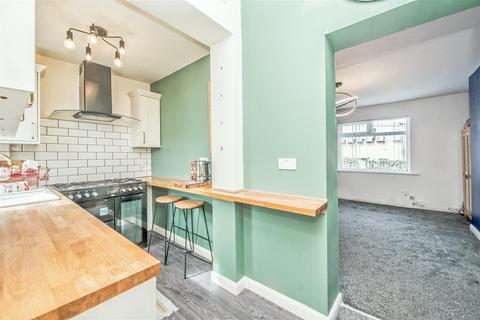 2 bedroom terraced house for sale, Malmesbury Place, Leeds