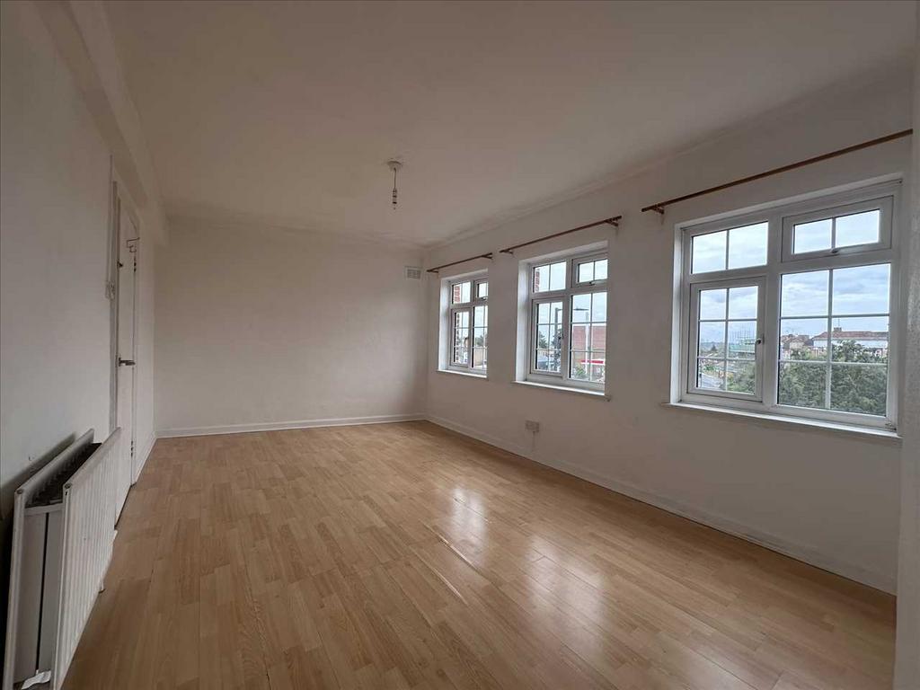 Apartment in Harrow - More