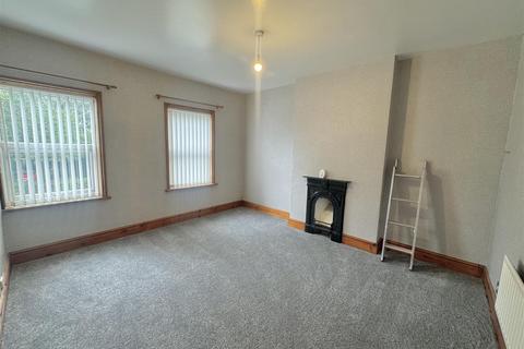 2 bedroom semi-detached house to rent, Evesham Road, Crabbs Cross