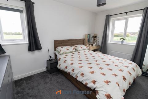 3 bedroom end of terrace house for sale, Paddock Way, North Shields