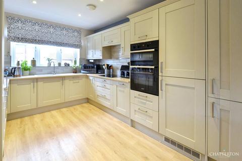 4 bedroom detached house for sale, Cartwright Way, Evesham, WR11 2RS