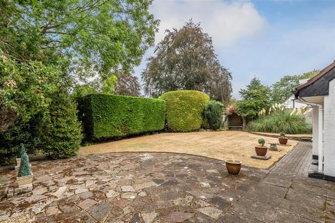 4 bedroom detached house for sale, Warren Avenue, South Cheam, SM2
