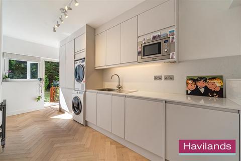 undefined, The Chine, Grange Park, London