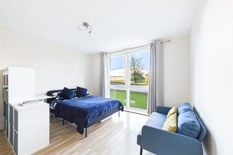 Studio for sale, Alencon Link, Hampshire RG21