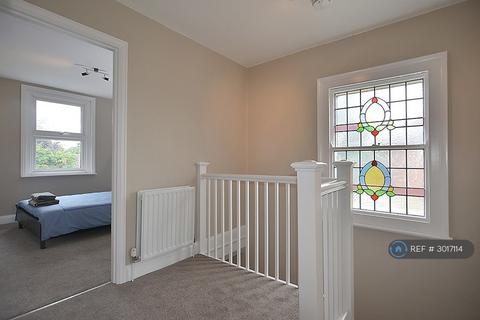 1 bedroom in a house share to rent, Middlsex, Staines-Upon-Thames, TW19