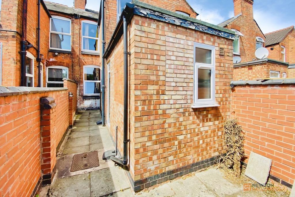 House in Leicester - View 2
