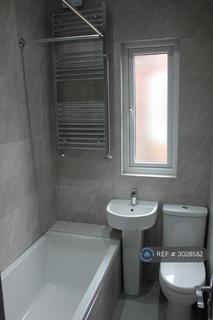 3 bedroom terraced house to rent, Arnside Street, Manchester, M14
