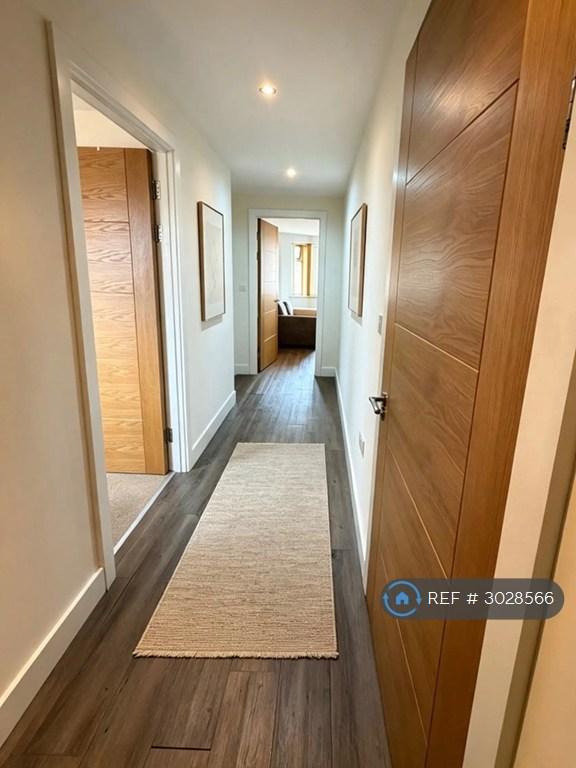 Apartment in Cardiff - View 3