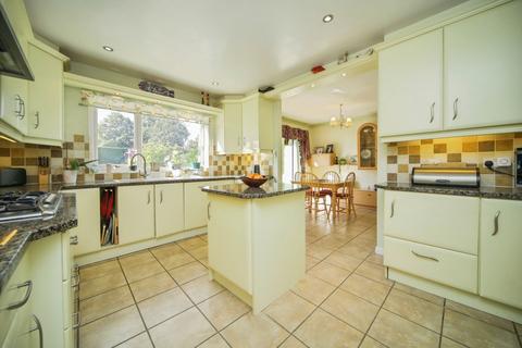 4 bedroom detached house for sale, Hardwick Lane, Bury St. Edmunds, Suffolk, IP33