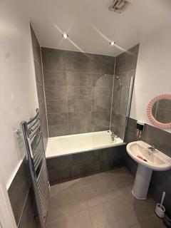 1 bedroom flat to rent, Cranbrook Road, Ilford IG2