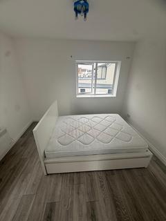 1 bedroom flat to rent, Cranbrook Road, Ilford IG2