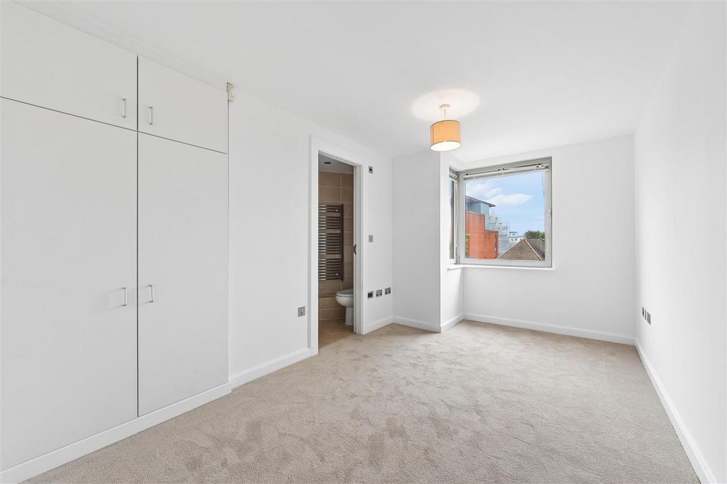 Apartment in Wimbledon - View 4