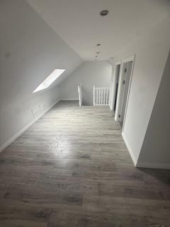 2 bedroom flat to rent, Cranbrook Road, Ilford IG2