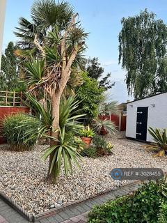 3 bedroom semi-detached house to rent, East Rochester Way, Sidcup, DA15