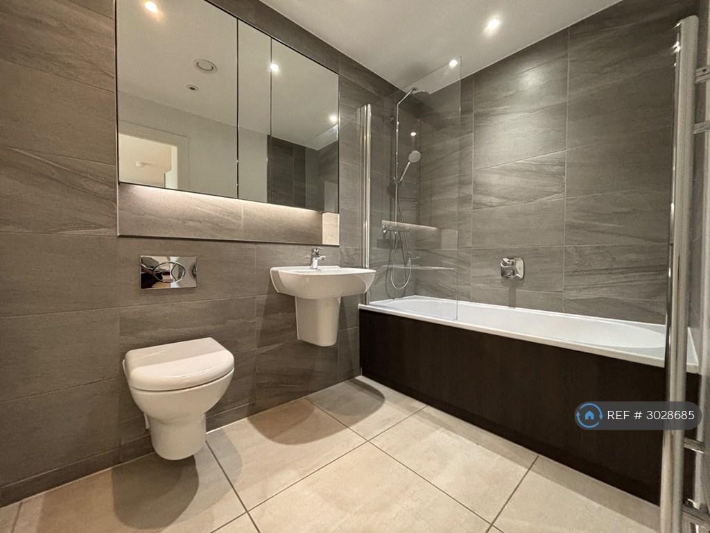 Apartment in Salford - View 5