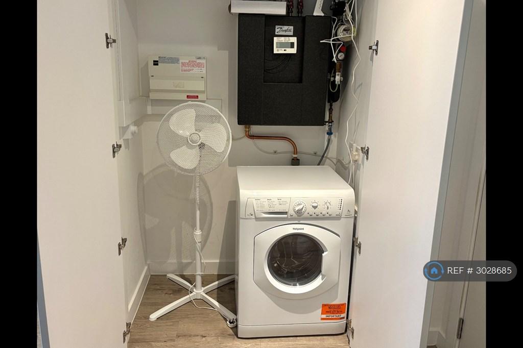 Apartment in Salford - More