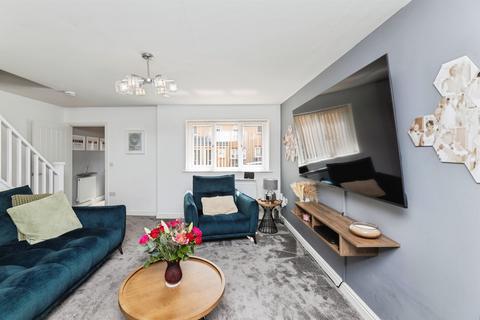 3 bedroom terraced house for sale, Cherwell Drive, Buttershaw, BRADFORD