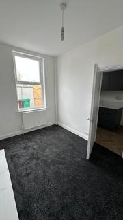 3 bedroom terraced house for sale, Hyde Road, Manchester M12