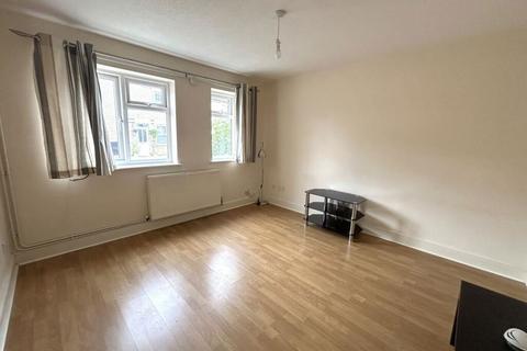 2 bedroom semi-detached house for sale, Saffron Road, Biggleswade, Bedfordshire, SG18 8DJ