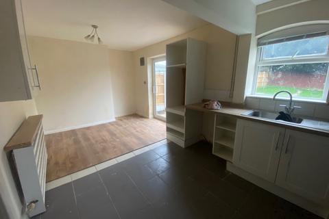 3 bedroom semi-detached house to rent, Grove Road, STOURBRIDGE, DY9