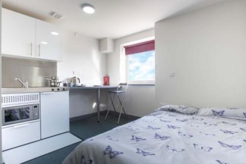 Studio to rent, Deluxe Studio, Poulson House, Stoke-on-Trent ST4