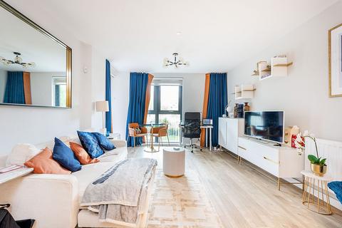1 bedroom flat to rent, Lakeside Drive, Park Royal, London, NW10