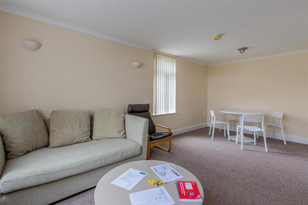 Apartment in Cardiff - View 3