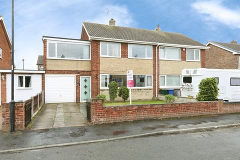 4 bedroom semi-detached house for sale, Braemar Road, Dunscroft, Doncaster
