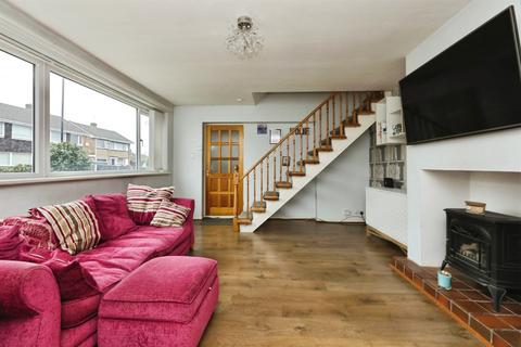 4 bedroom semi-detached house for sale, Braemar Road, Dunscroft, Doncaster