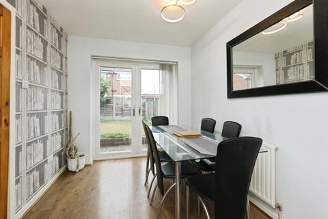4 bedroom semi-detached house for sale, Braemar Road, Dunscroft, Doncaster
