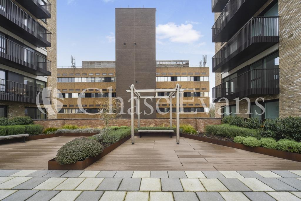 Apartment in London - View 5