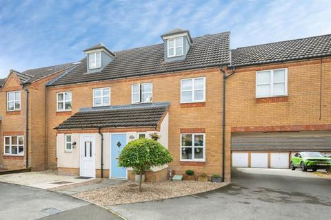 3 bedroom townhouse for sale, Edmonstone Crescent, Nottingham