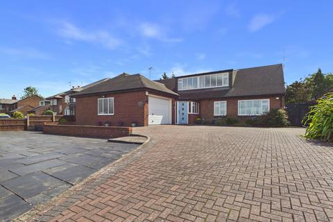 5 bedroom detached bungalow for sale, Turnpike Road, Aughton, L39