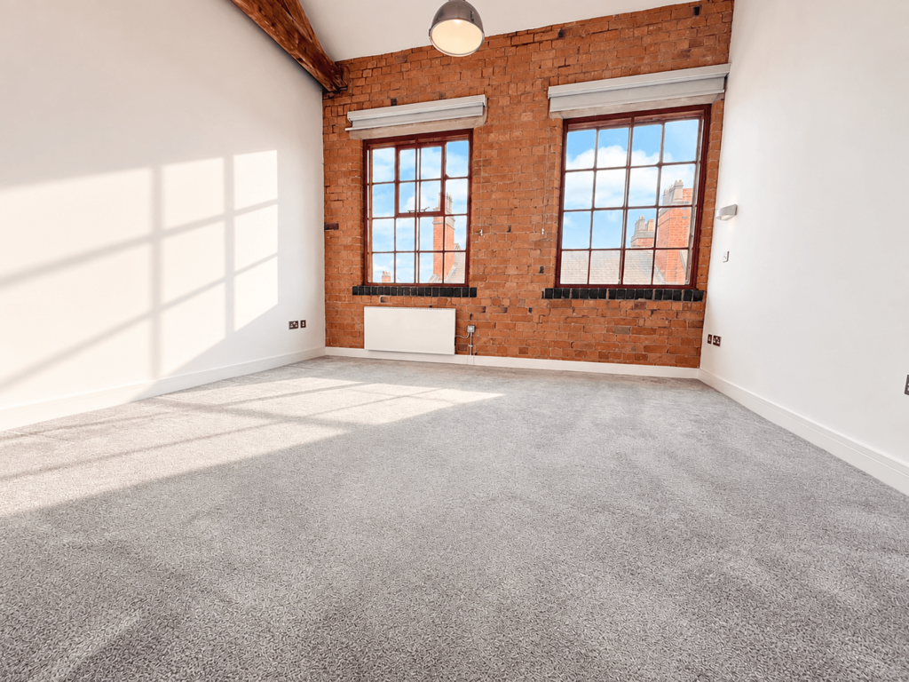 Apartment in Birmingham, West Midlands - View 4