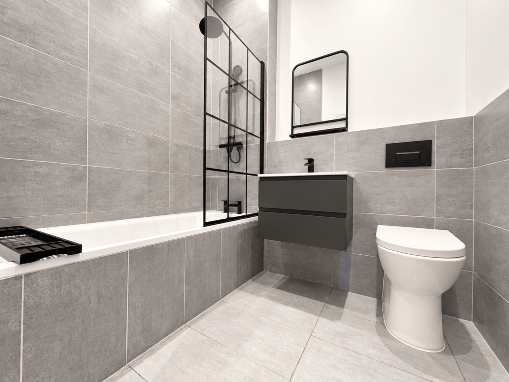 Apartment in Birmingham, West Midlands - View 5