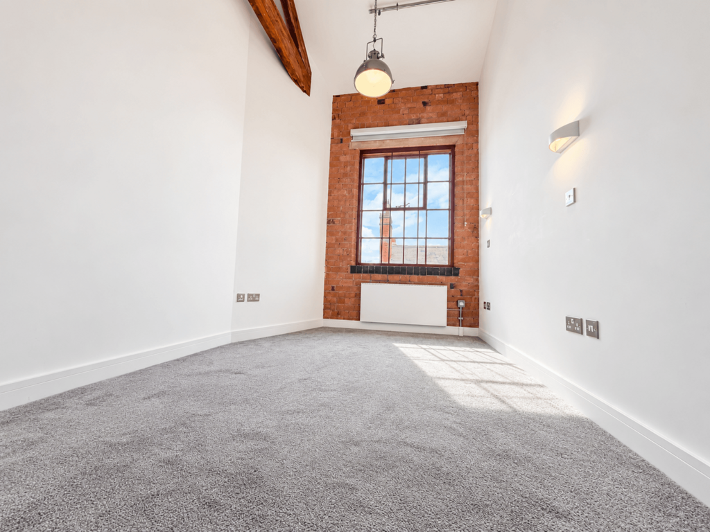 Apartment in Birmingham, West Midlands - More