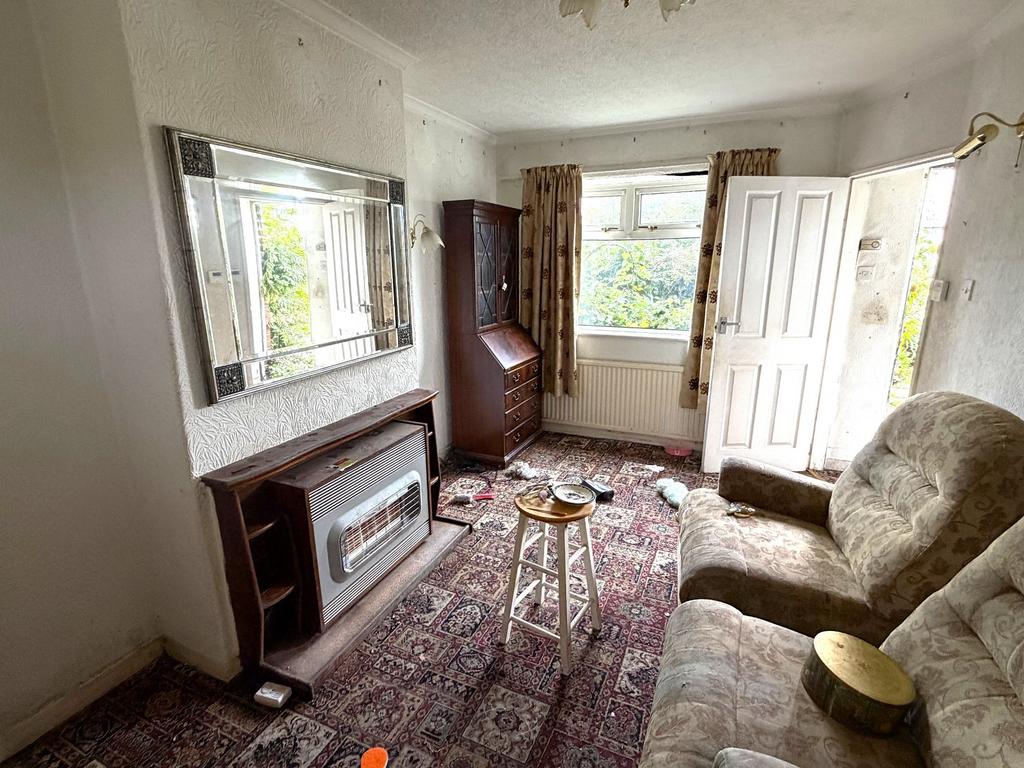 House in Bradford, Holmewood - View 2