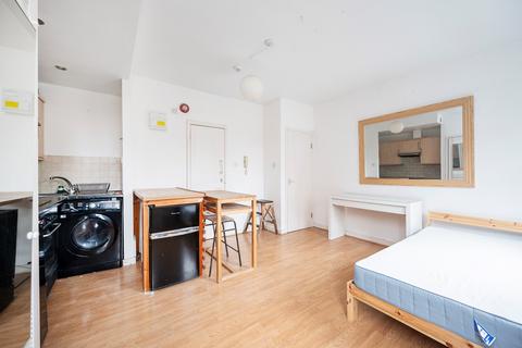 Studio for sale, Clarence Place, London, E5