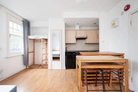 Studio for sale, Clarence Place, London, E5
