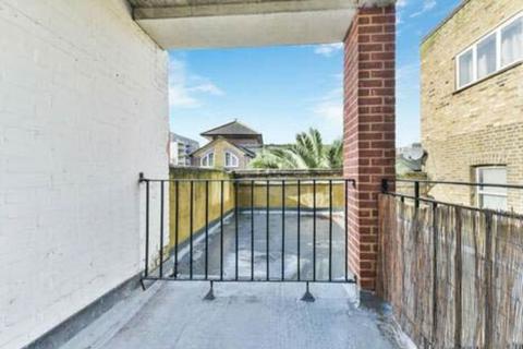 1 bedroom flat for sale, Cannon Street Road, Whitechapel, London, E1