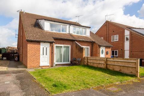 2 bedroom semi-detached house to rent, Hambleside, Bicester, OX26