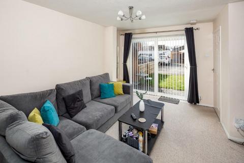 2 bedroom semi-detached house to rent, Hambleside, Bicester, OX26
