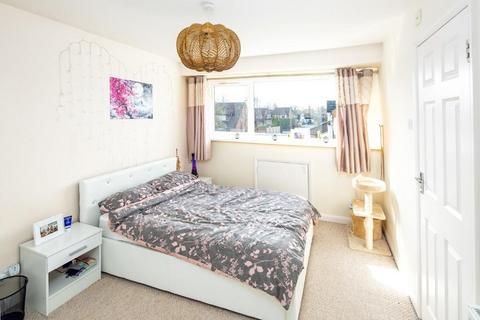 2 bedroom semi-detached house to rent, Hambleside, Bicester, OX26