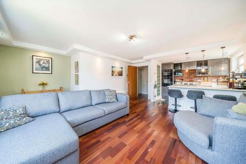 2 bedroom flat for sale, The Avenue, Surbiton KT5