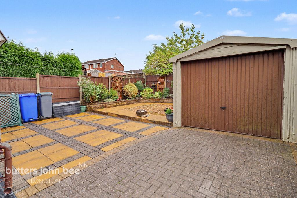 House in Stoke-on-Trent, Sandford Hill - View 4