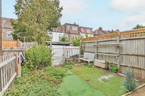 3 bedroom house to rent, Tylecroft Road, Norbury, London, SW16