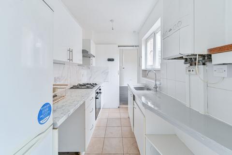 3 bedroom house to rent, Tylecroft Road, Norbury, London, SW16
